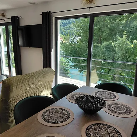 Divanhana Na Uni Сasa de vacaciones