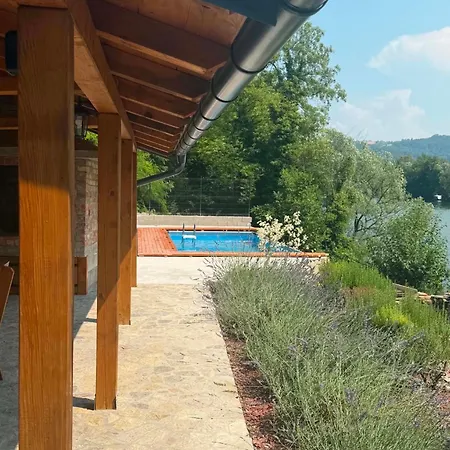 Feriehus Divanhana Na Uni Bosanska Krupa